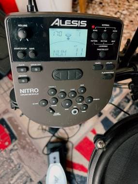 Alesis Nitro batteria elettronica completa con 8 pad