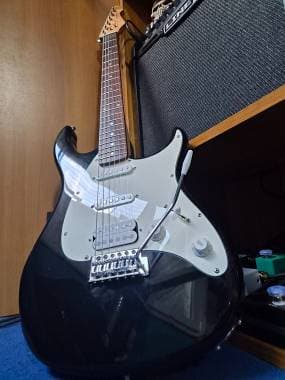 Peavey Raptor Plus EXP  Chitarra Elettrica HSS