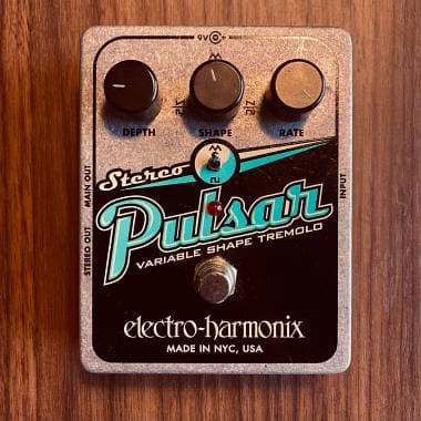 Electro Harmonix PULSAR STEREO tremolo