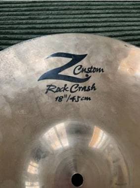 crash 18 Zildjian z custom rock con piccola crepa