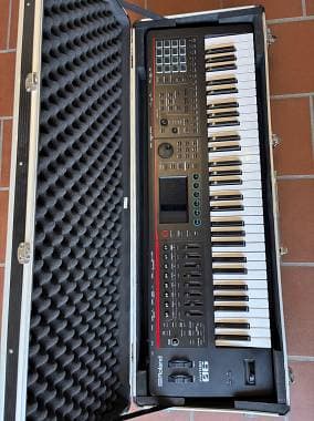 Roland Fantom 06 e hardcase