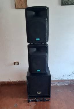 Impianto audio dj live karaoke casse attive mixer subwoofer amplificato led cavi