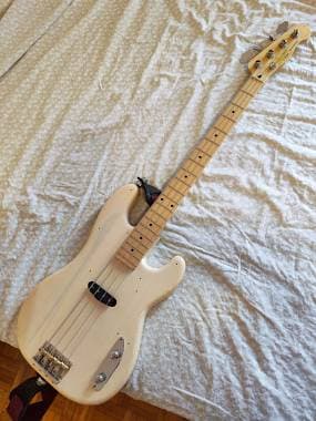 Squier by Fender 50s Classic Vibe