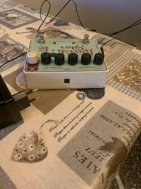 Electro Harmonix Ravish Sitar