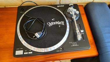 Giradischi con trazione a cinghia Gemini TT01 MKII