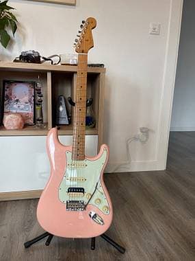 Fender Fender Stratocaster Player HSS Shell Pink