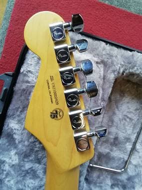 Fender American Professional 2 (R I B A S S O TEMPORANEO)