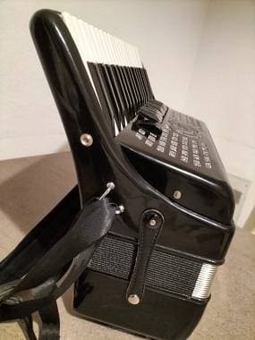 Fisarmonica 96 bassi
