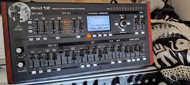 Behringer Deepmind 12d