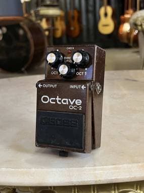 Boss OC-2 Octave ¿ January 1990 ¿ Made in Taiwan ¿ Black Label ¿ ACA
