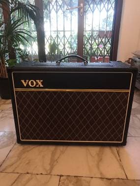 Vox Ac 15 C1 amplificatore per chitarra combo 15W. Valuto scambi