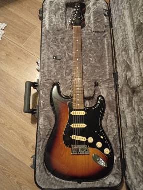 Fender Ultra Luxe American Stratocaster RW 2CS 2022