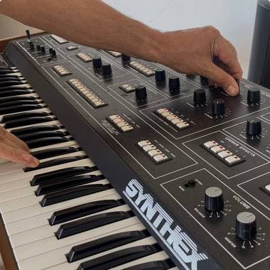 Elka Synthex