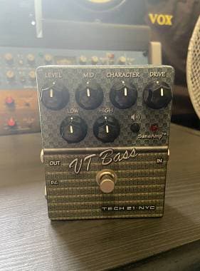 Tech 21 SansAmp VT Bass (Con modifica per uscita DI parallela extra)