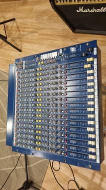 Allen & Heath Wizard 16:2