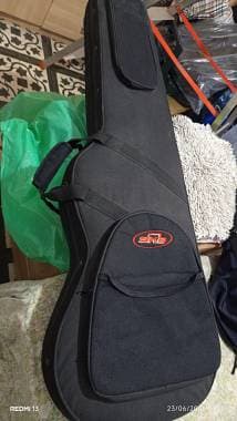 Vendo custodie per basso fender music man