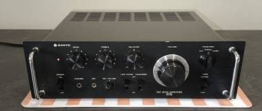 Sanyo DCA-401 Ampli integrato 20W