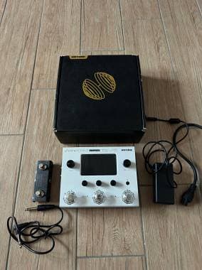 Hotone Ampero 2 Stomp + Switch e IR