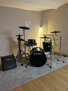 Roland Vad 503 + extra Crash Millennium & PM100
