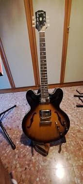 Epiphone 335 inspired by Gibson