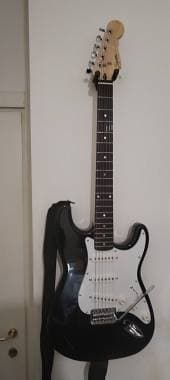 SQUIER STRATOCASTER KOREA! AVANZO DI NEGOZIO DEL 1997- PERMUTO!