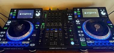 Denon DJ SC5000M Prime (2) + X1800