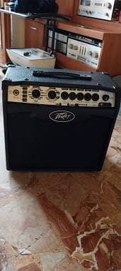 Peavey VYPYR VIP-1 digital guitar/bass amp Usb/multieffect 20w
