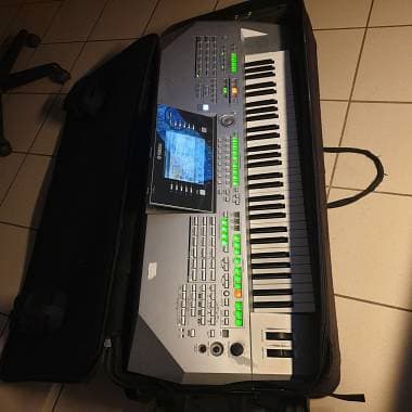 Yamaha Tyros 2