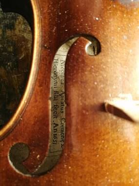 Violino antico restaurato