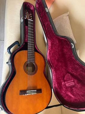 Chitarra Yamaha G-228 150 euro.