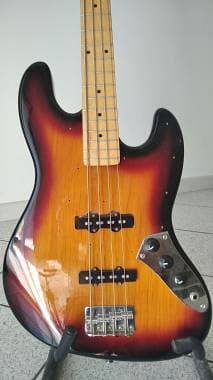 Vendo Roytek modello Jazz Bass