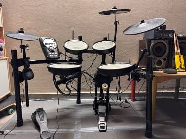 Roland Td-11