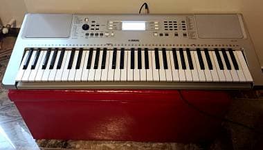 Yamaha YPT370