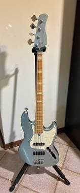 Sire Marcus Miller V7 Gen 2 (2020) - SWAMP ASH - Lake Placid Blue