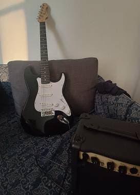 Chitarra elettrica SOUNDSATION Rider GP BK Black + amplificatore e accessori