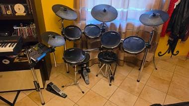 Kit batteria elettronica Alesis DM-10 completo anche di pedale grancassa