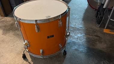 Pearl wood fiberglass vintage 18