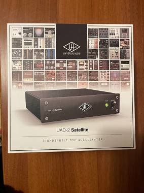 Universal Audio Universal Audio UAD-2 Satellite Thunderbolt 3 QUAD