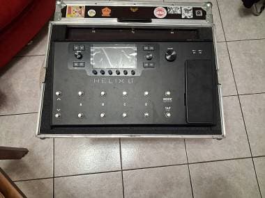 Line6 Helix LT Line6 + Fight Case Thon