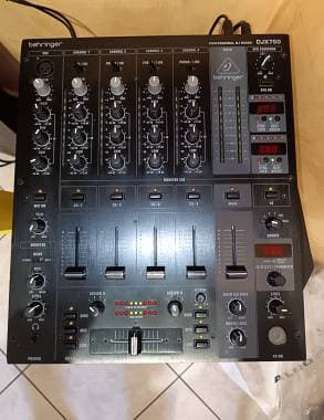 Behringer DJX750