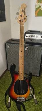 Music Man Stingray 4 2EQ sunburst