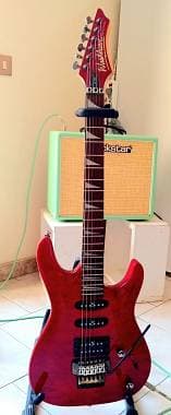 Washburn KC600 superstrat anni 80 per rock/metal