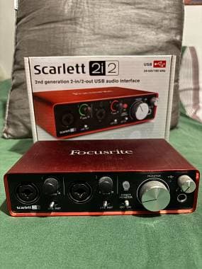 Focusrite Scarlett 2i2 2nd Gen - Interfaccia Audio USB