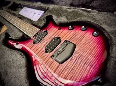 Music Man Petrucci Majesty strawberry moon 6 strings Premium