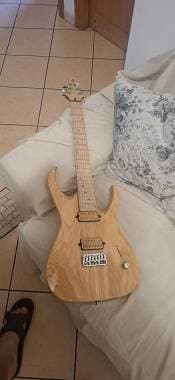 Valenti guitars Callisto 7 corde