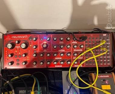 Behringer Neutron sintetizzatore analogico