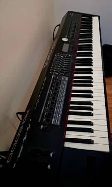 Roland RD 2000
