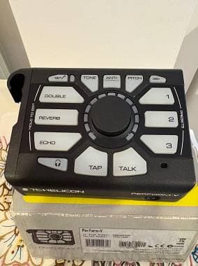 TC Helicon Perform - V