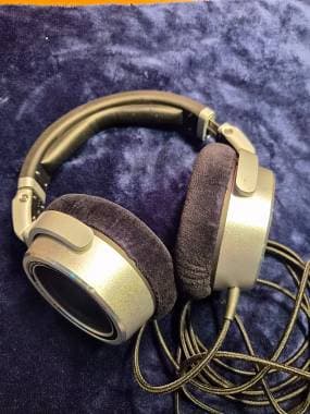 Neumann NDH 30