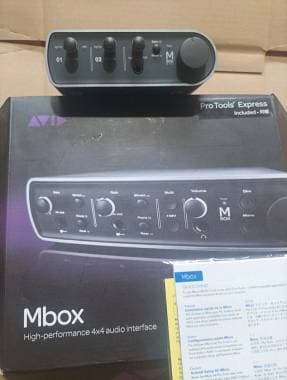 Avid Mbox 4x4 High Performance Audio Interface
